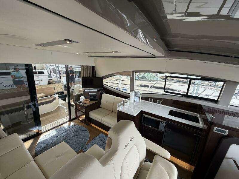 2017 Sea Ray 400 Sundancer