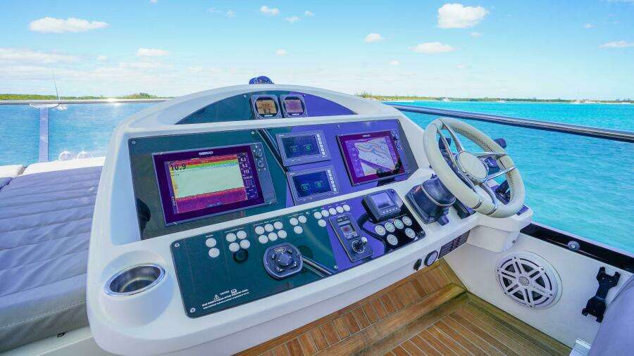 2016 Sunseeker 75 Yacht