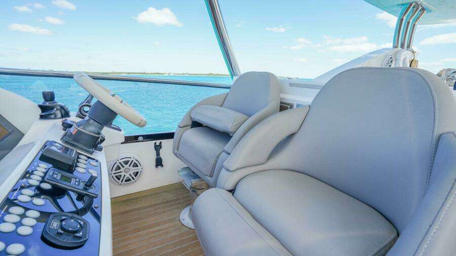 2016 Sunseeker 75 Yacht