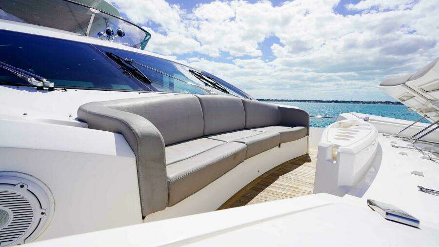 2016 Sunseeker 75 Yacht