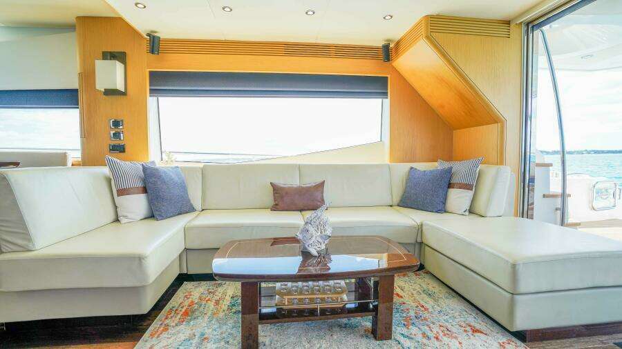 2016 Sunseeker 75 Yacht