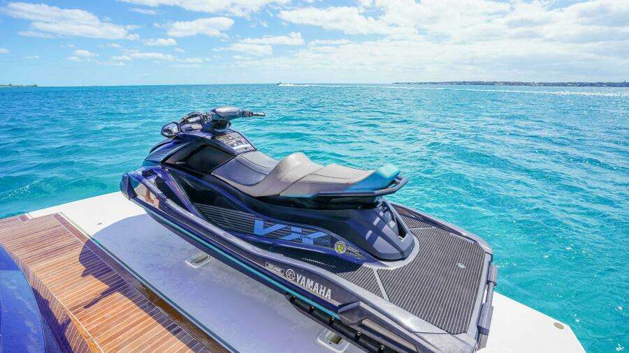 2016 Sunseeker 75 Yacht