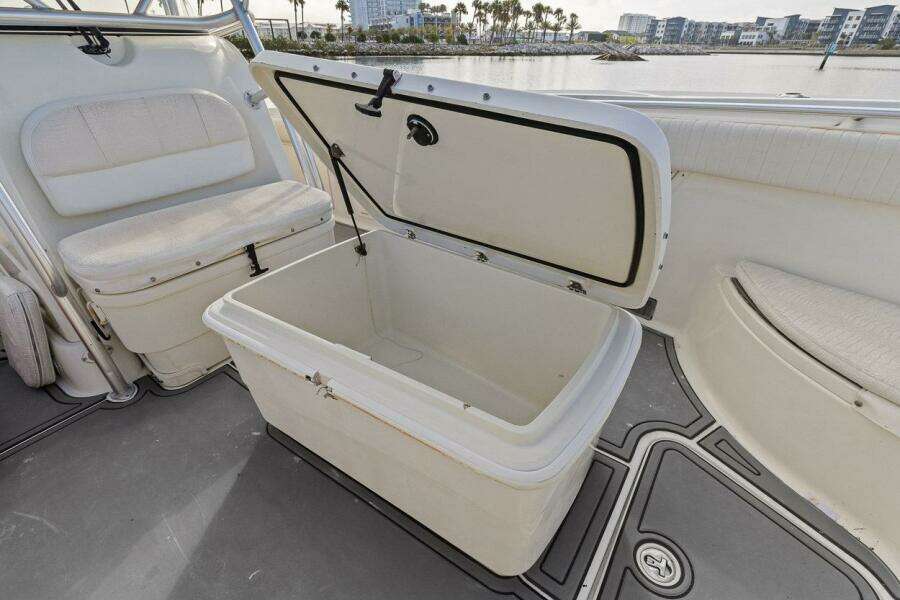 2004 Hydra-Sports Vector 3300 CC