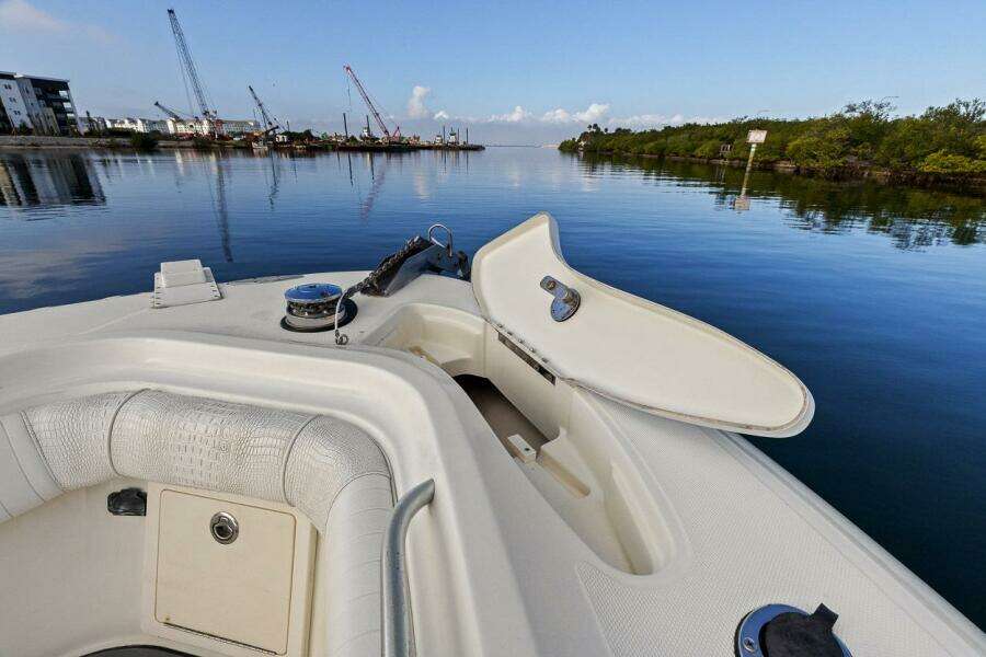 2004 Hydra-Sports Vector 3300 CC