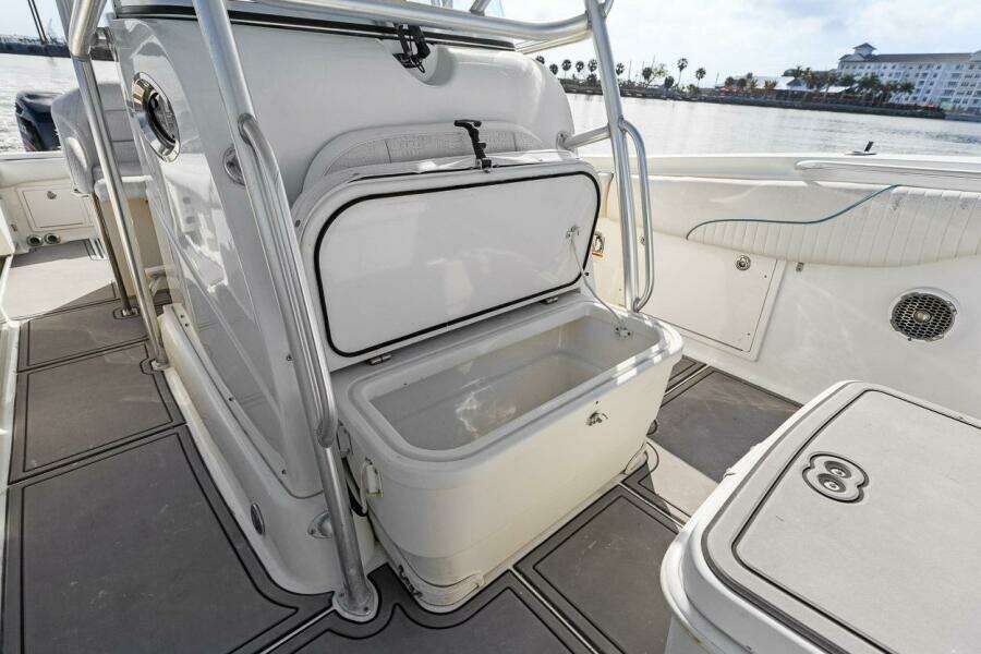 2004 Hydra-Sports Vector 3300 CC