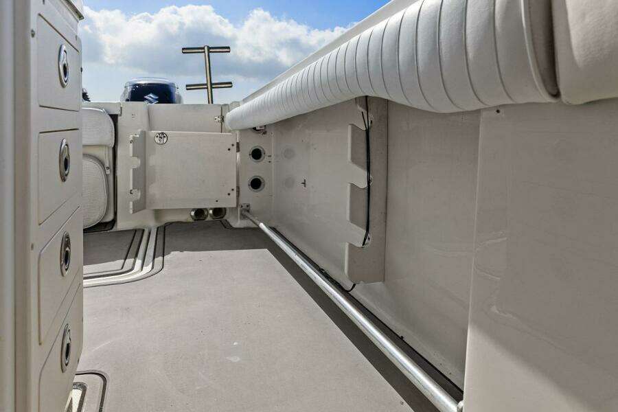 2004 Hydra-Sports Vector 3300 CC