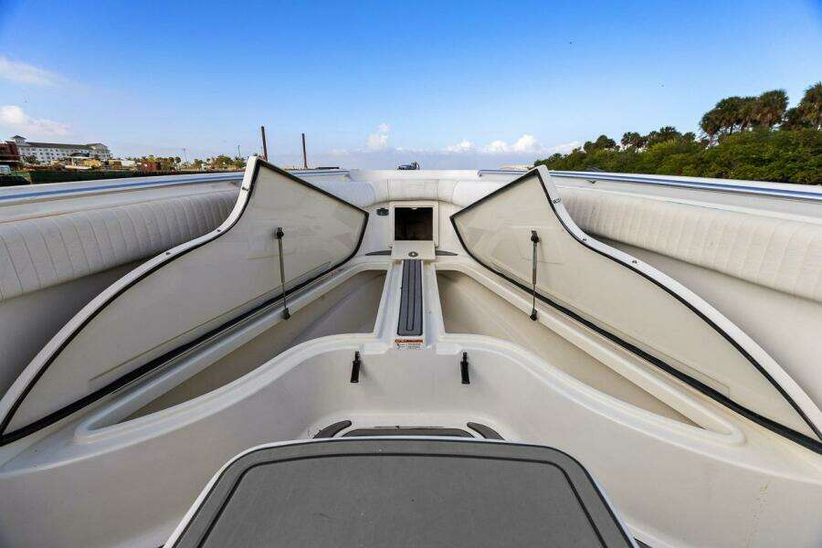 2004 Hydra-Sports Vector 3300 CC