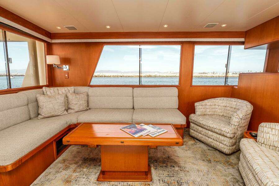 2000 Offshore Yachts Flushdeck