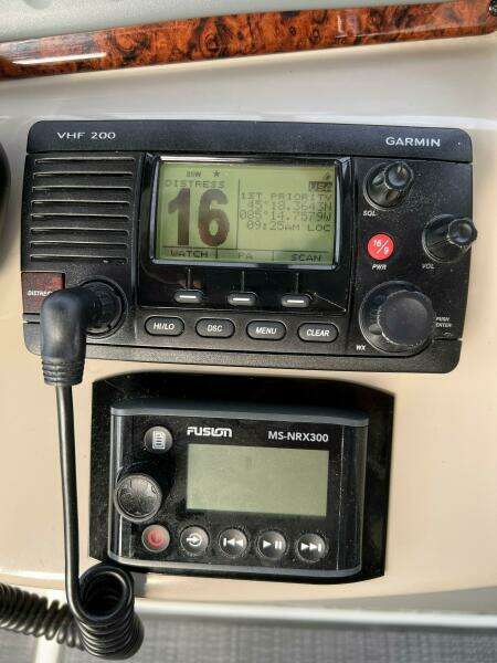 2006 Sea Ray 320 Sundancer