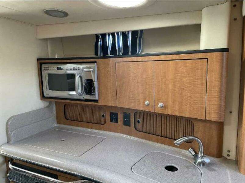 2006 Sea Ray 320 Sundancer