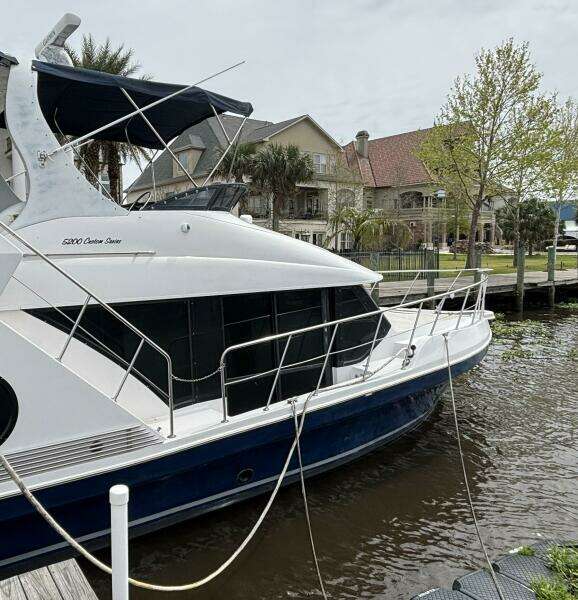 2007 Bluewater 5200