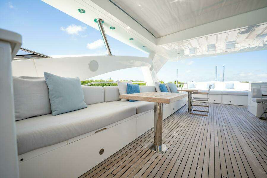 2011 Sunseeker 34 Metre Yacht