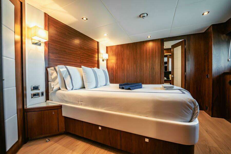 2011 Sunseeker 34 Metre Yacht