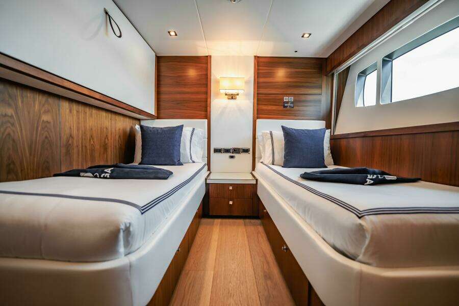 2011 Sunseeker 34 Metre Yacht