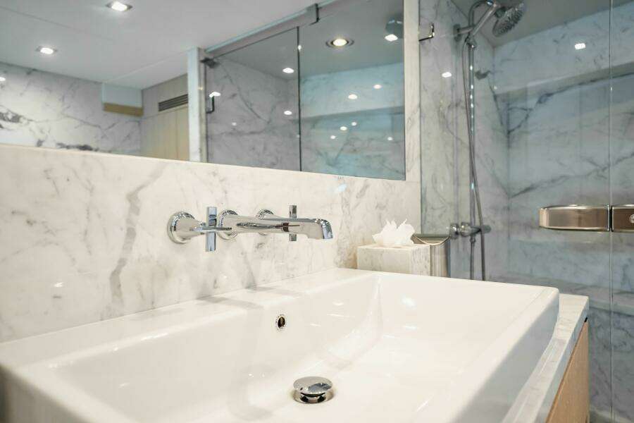 2011 Sunseeker 34 Metre Yacht