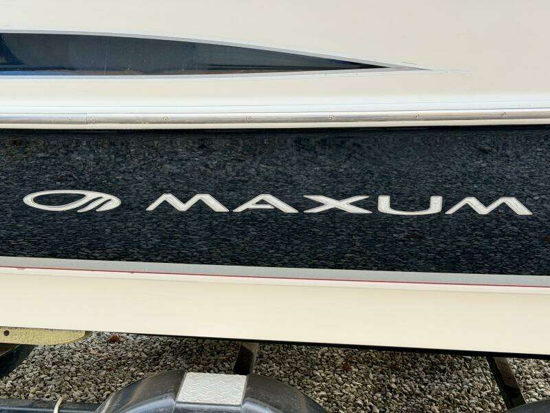 2007 Maxum 2200 SR3