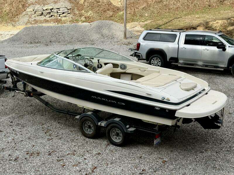 2007 Maxum 2200 SR3