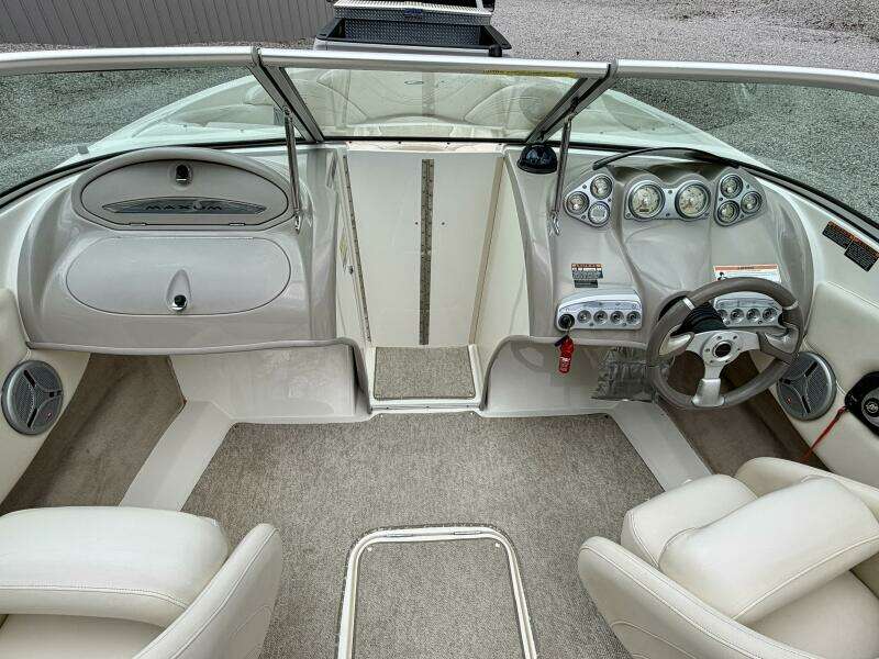 2007 Maxum 2200 SR3