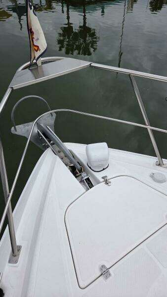 2000 Cruisers Yachts 4450 Express Motor Yacht