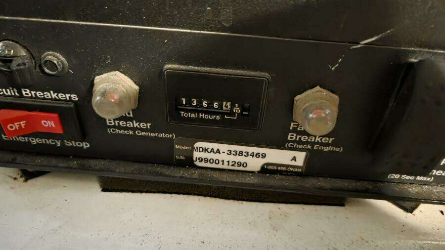 2000 Cruisers Yachts 4450 Express Motor Yacht