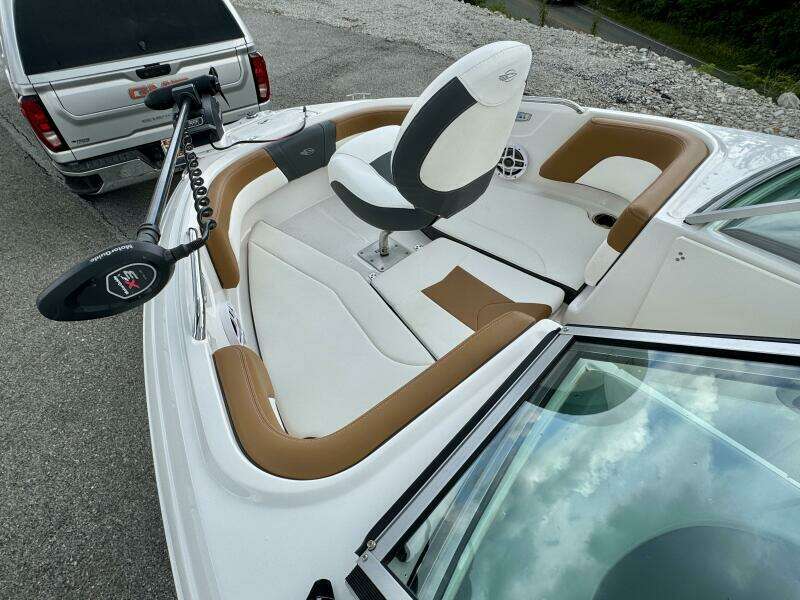 2023 Chaparral 21 SSi Ski & Fish