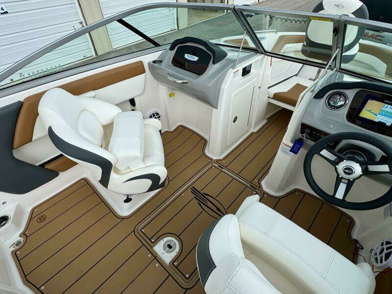2023 Chaparral 21 SSi Ski & Fish