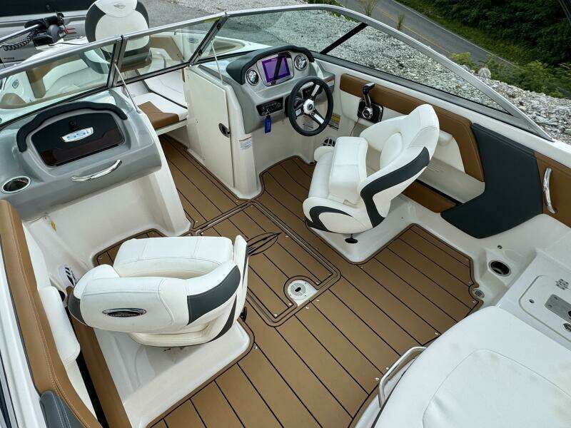 2023 Chaparral 21 SSi Ski & Fish