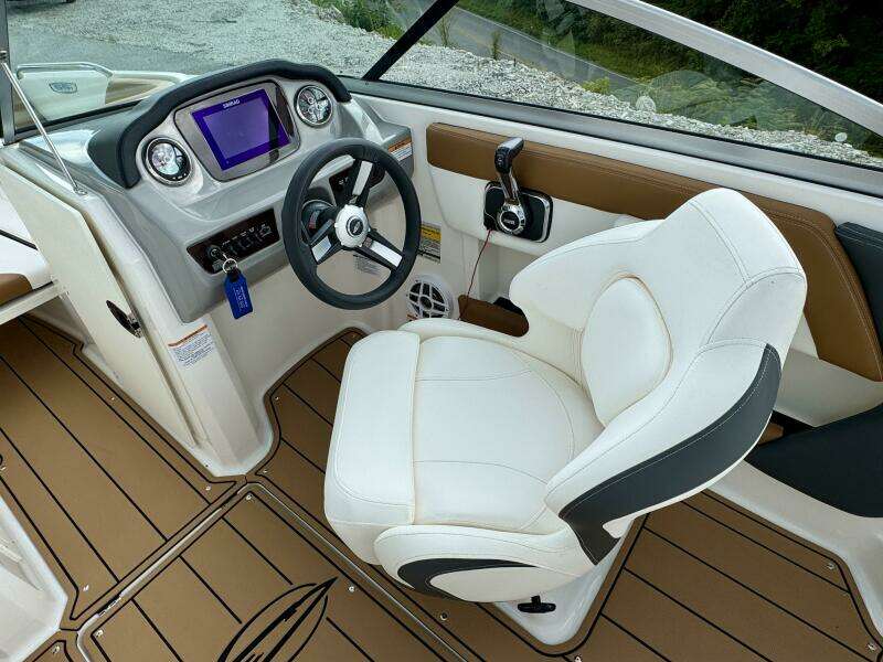 2023 Chaparral 21 SSi Ski & Fish