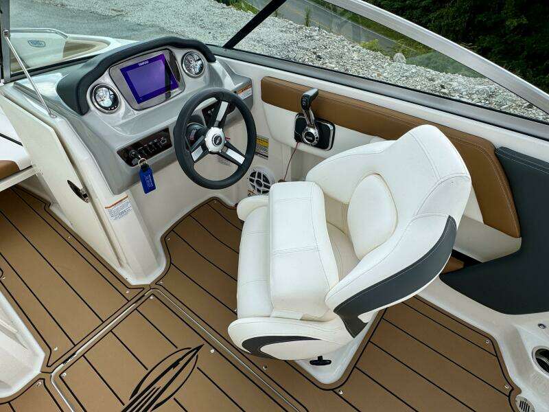 2023 Chaparral 21 SSi Ski & Fish