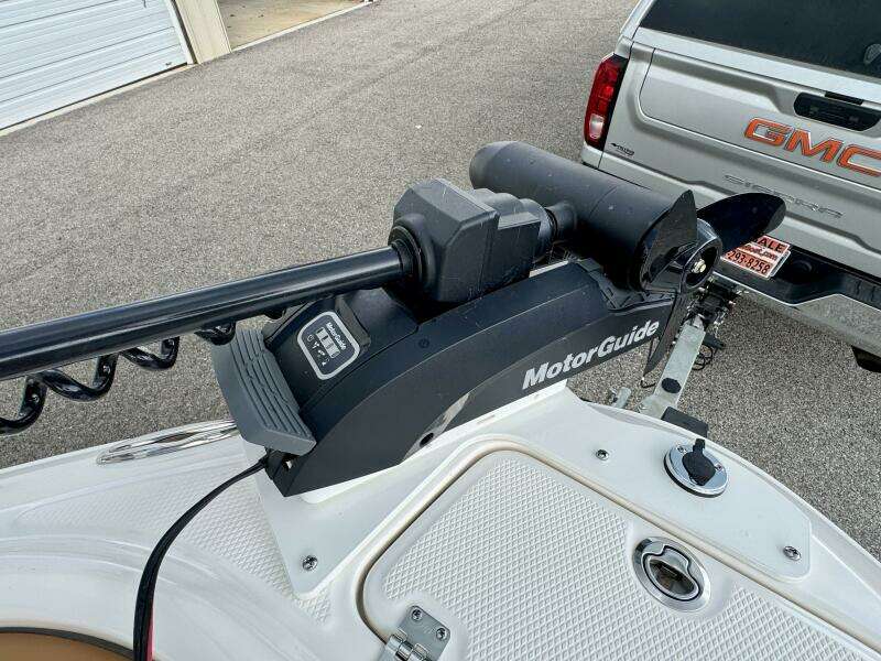 2023 Chaparral 21 SSi Ski & Fish