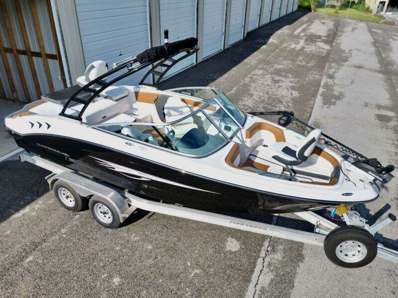 2023 Chaparral 21 SSi Ski & Fish