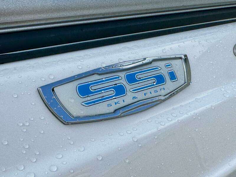 2023 Chaparral 21 SSi Ski & Fish