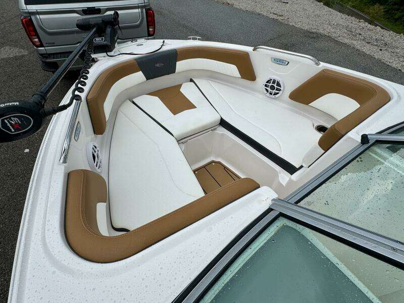 2023 Chaparral 21 SSi Ski & Fish