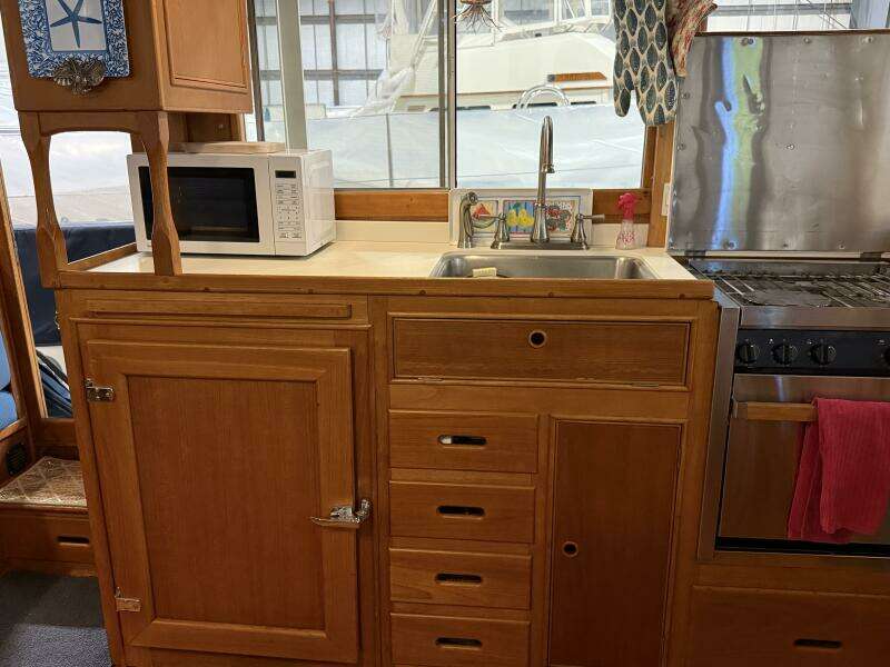 1991 Grand Banks 42 Classic