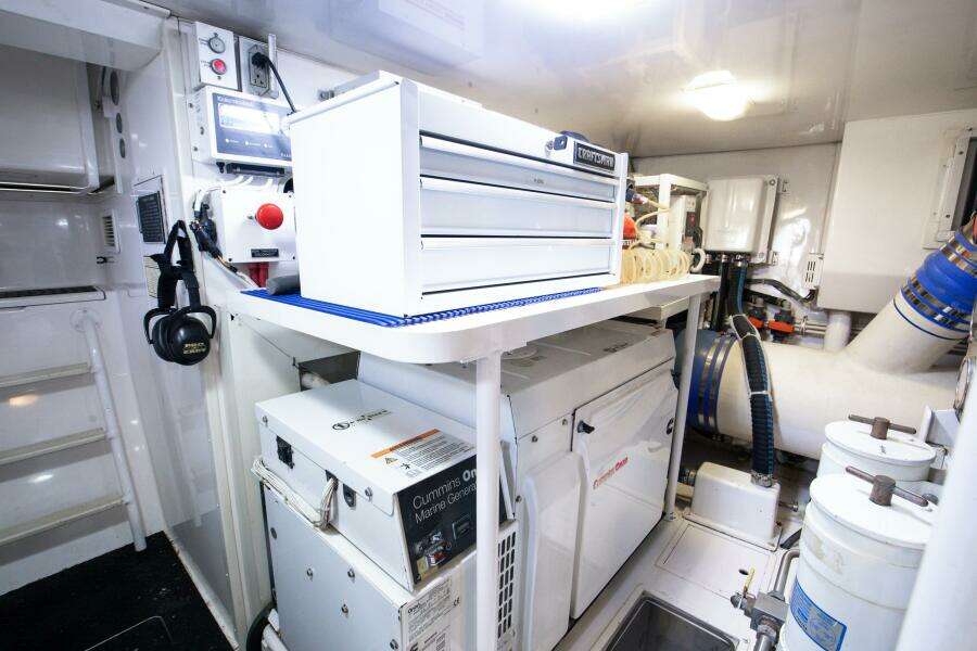 Viking 64 - High Life -