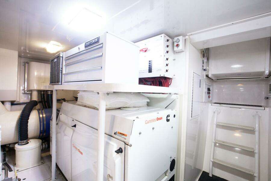 Viking 64 - High Life -