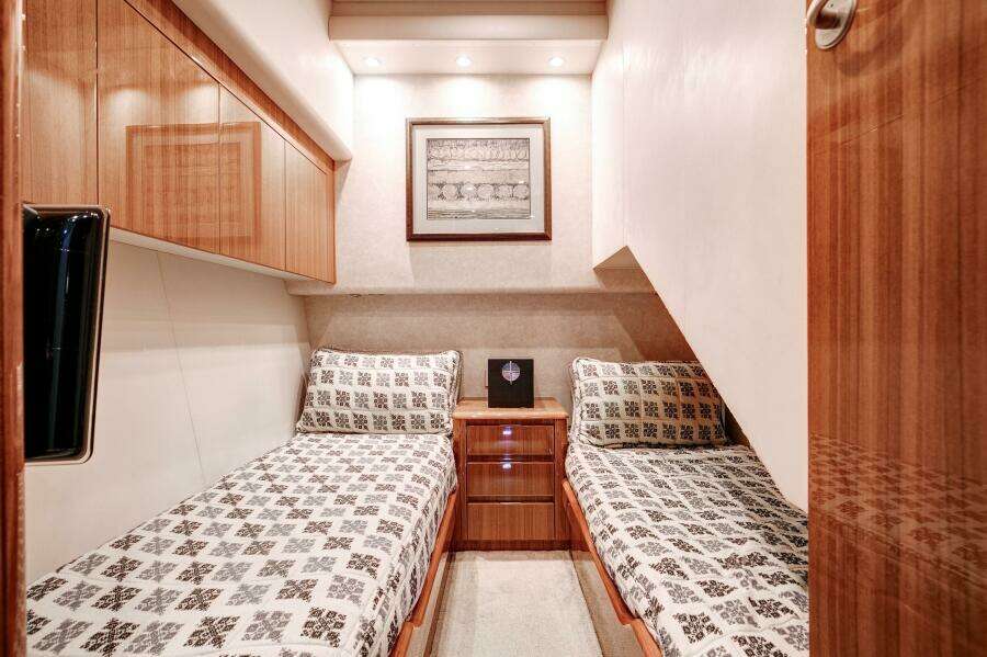 Viking 64 - High Life -