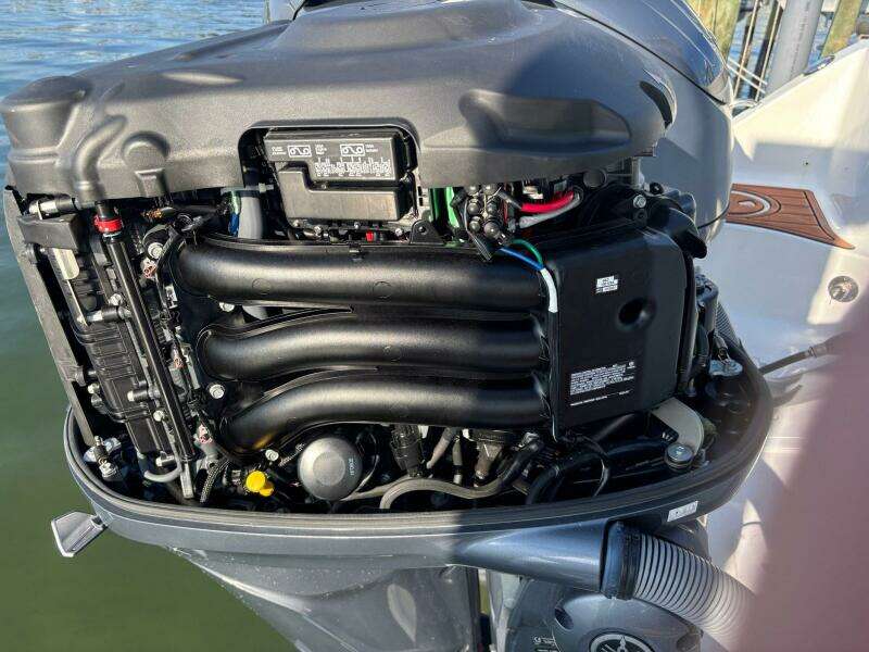 2022 Sea Hunt Ultra 275 SE