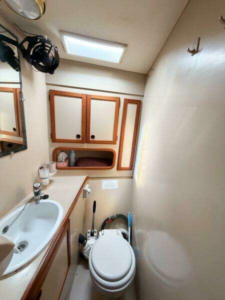 1986 Nauticat 40 Cutter Ketch Pilothouse