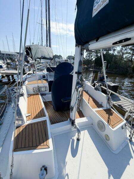 1986 Nauticat 40 Cutter Ketch Pilothouse