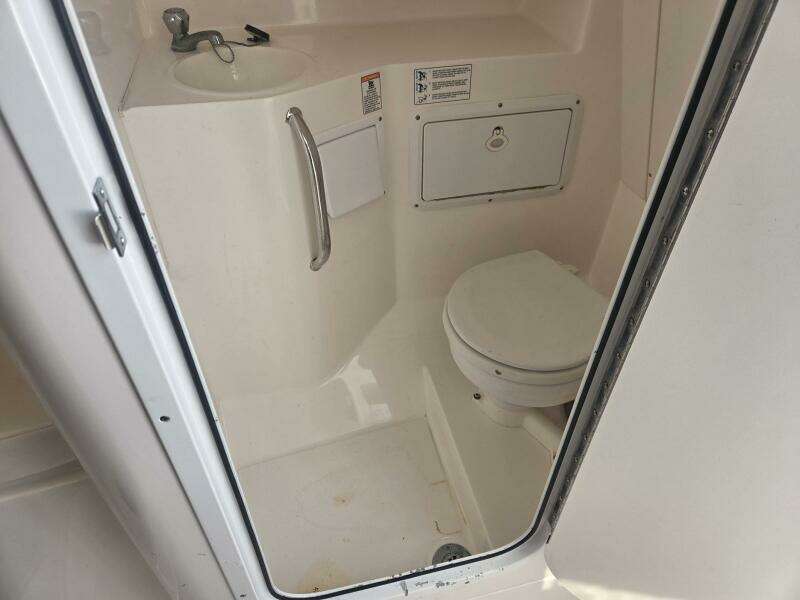 2008 True World Marine TE2810