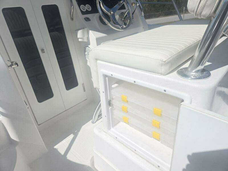 2008 True World Marine TE2810