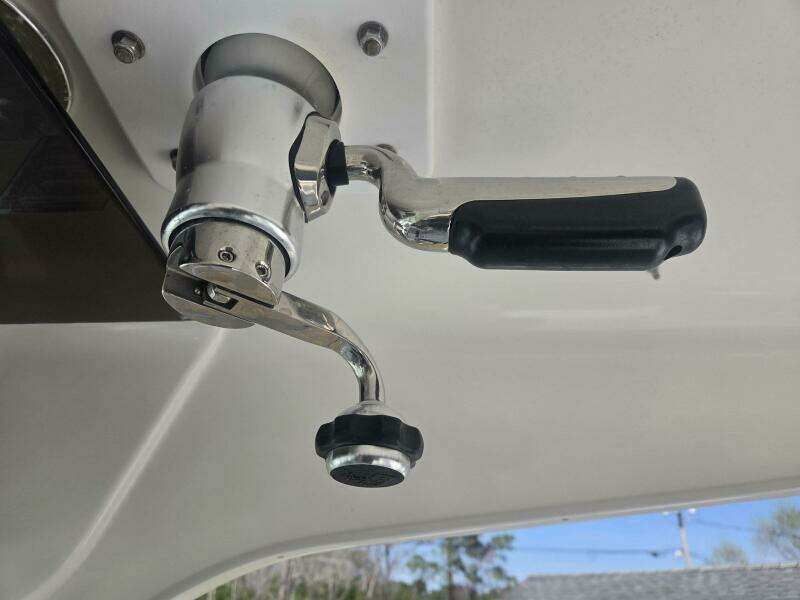 2008 True World Marine TE2810