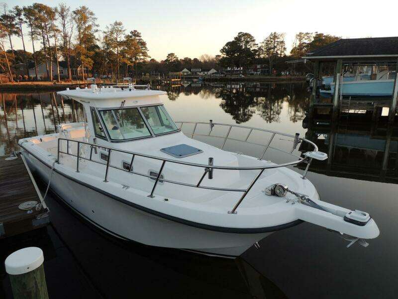 2008 True World Marine TE2810