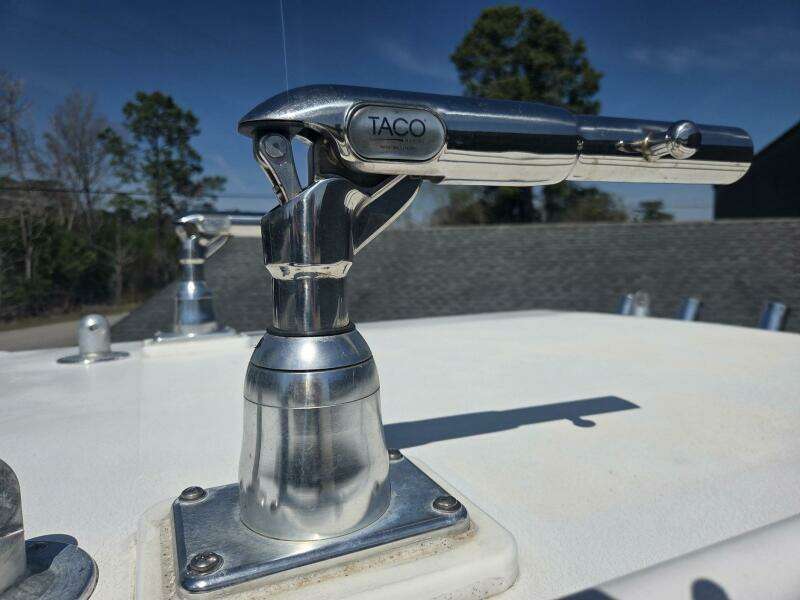 2008 True World Marine TE2810
