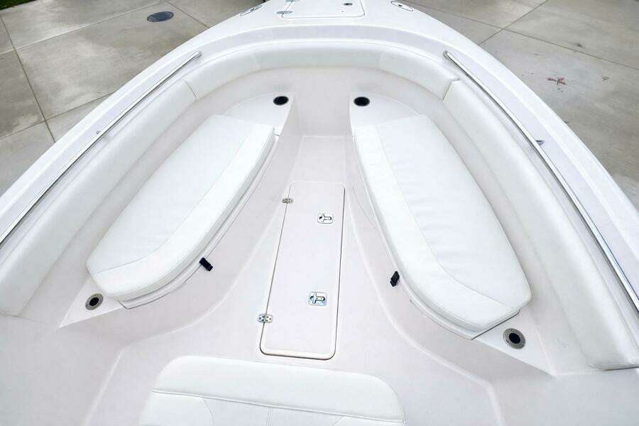 2017 Pursuit C 260 Center Console