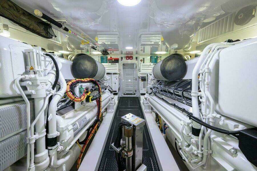 Viking 72 Knot Again - Engine Room