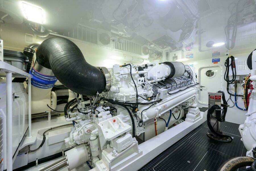 Viking 72 Knot Again - Engine Room