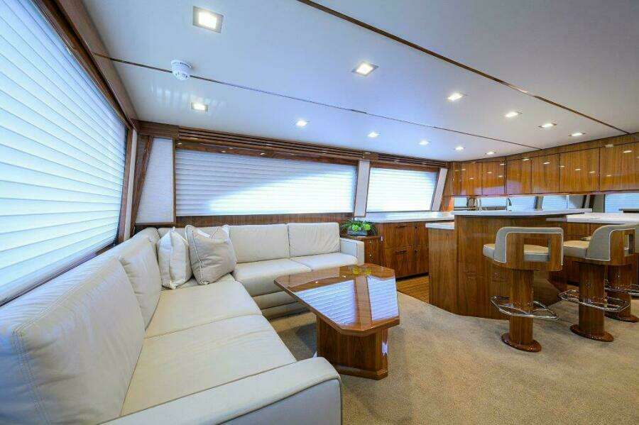 Viking 72 Knot Again - Salon