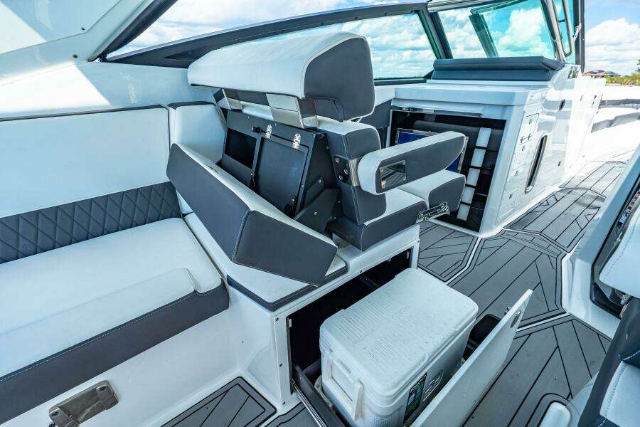 2023 Monterey 385 SS